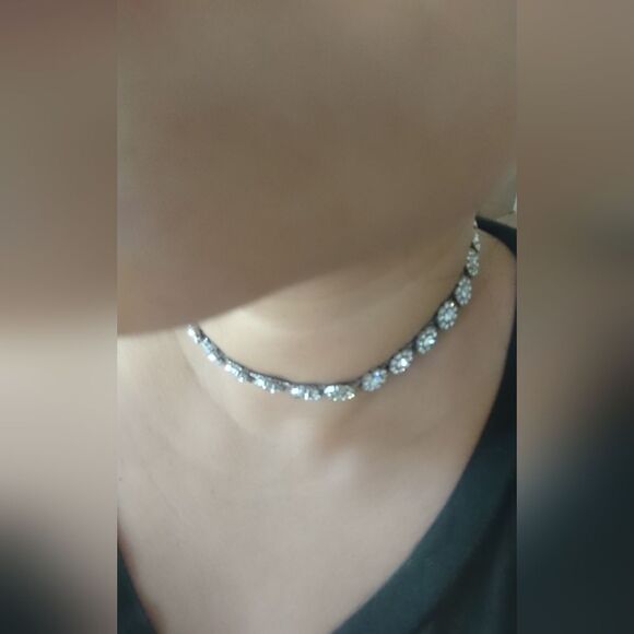 Macy's Cubic Zirconia silver flowers choker - Picture 10 of 10